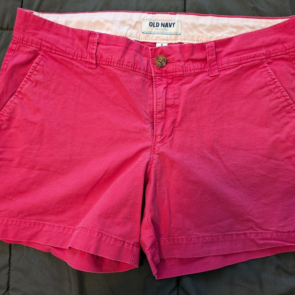 Old Navy pink khaki shorts